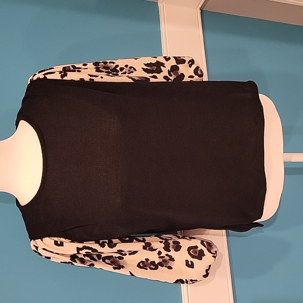 Leopard 3/4 Balloon Sleeve Top - Small